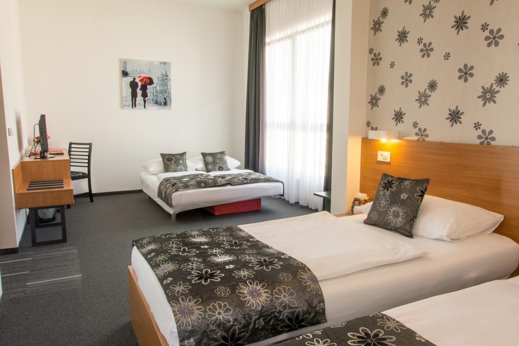 Hotel Delminivm Zagreb Luaran gambar