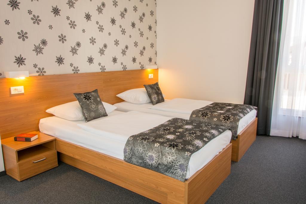 Hotel Delminivm Zagreb Luaran gambar